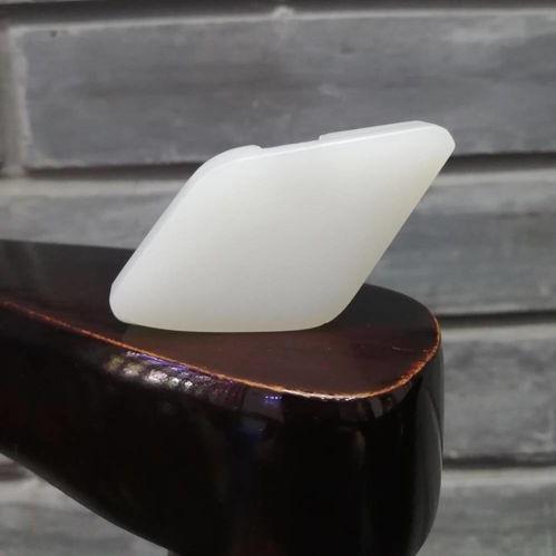 和田玉山料打灯怎么看细度,和田玉山料打灯细度鉴定指南